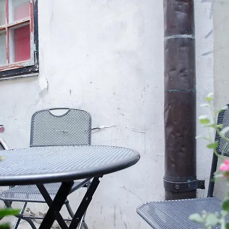 Red Nose With Self-check In Hostal Riga