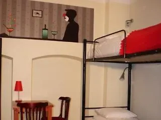 Red Nose With Self-check In 호스텔