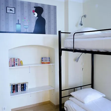 Red Nose With Self-check In Hostal *