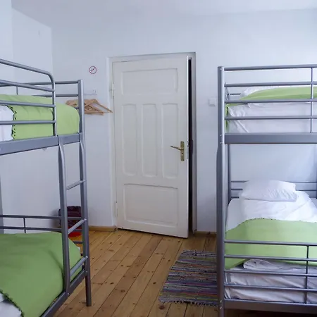 Hostal Red Nose With Self-check In Riga