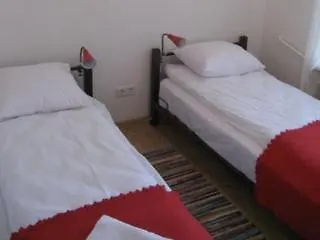 Red Nose With Self-check In